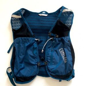 Camelbak Women’s Circuit Run Vest with 50oz bladder
